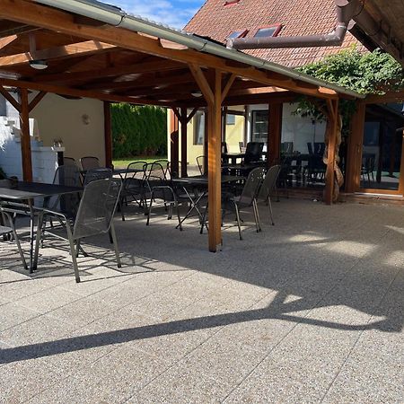 Penzion Trojna Lednice-Vhodne Na Svatby,Rodinne Akce,Teambuilding Eksteriør bilde